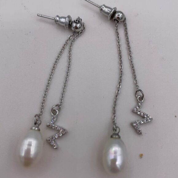 Sweater, EUC, beaded neckline, deep rich purple, 3/4 sleeve, sz Med - Picture 12 of 15